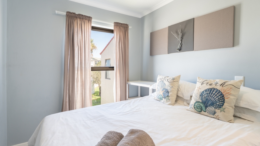 To Let 2 Bedroom Property for Rent in Greenways Golf Estate Western Cape